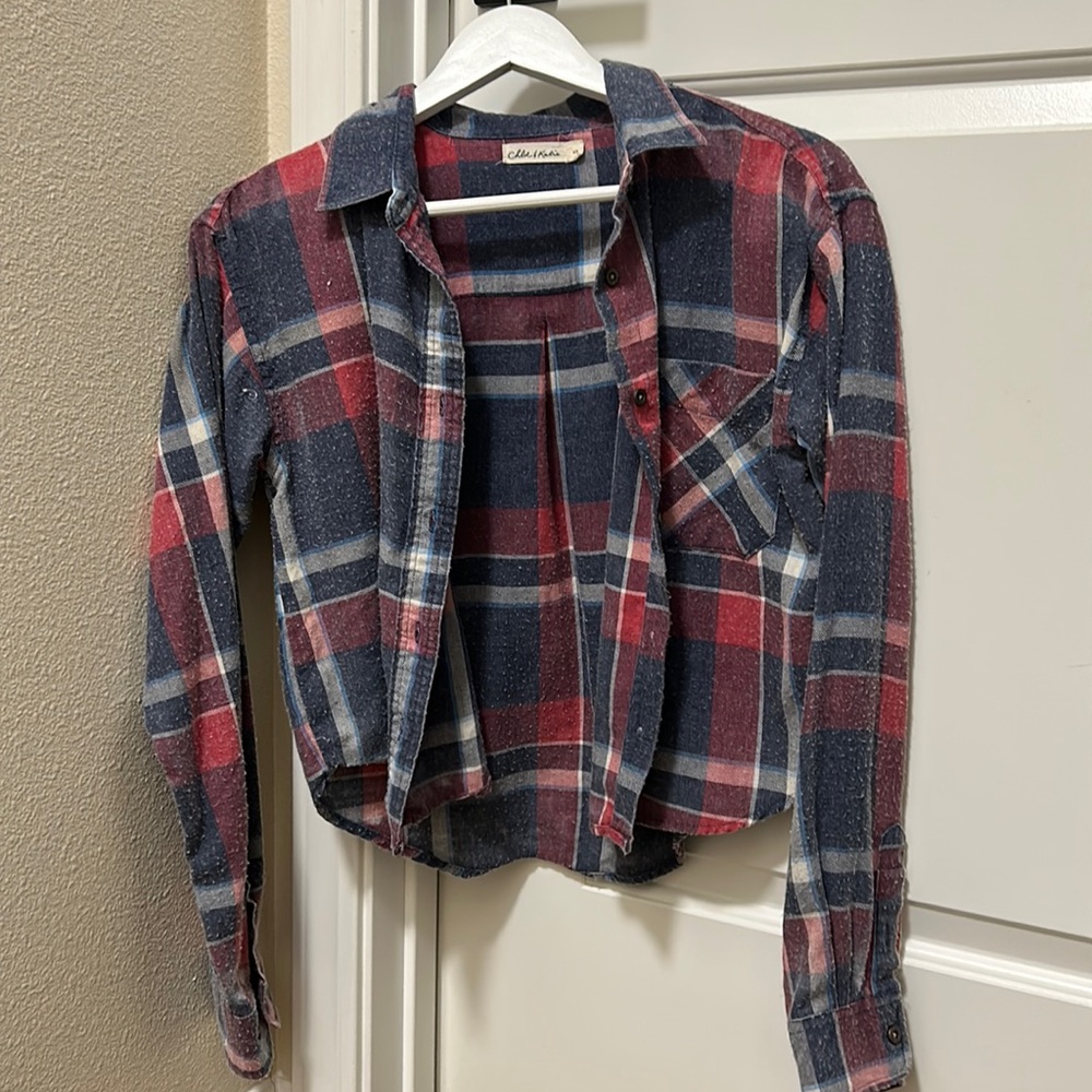 Washed Blue and reddish/pink cropped flannel.